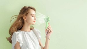 Obrazek MINI WIATRAK REMAX PRO BOBBOL F33 WHITE